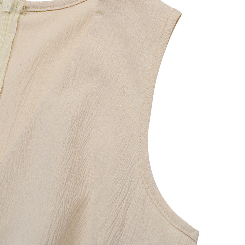Women Sleeveless Solid Color Waist Cinched Short Jumpsuit