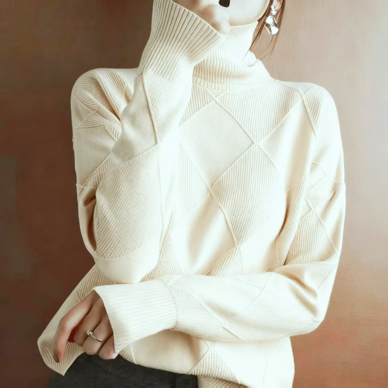 Diamond Pattern Knit Pullover Sweater