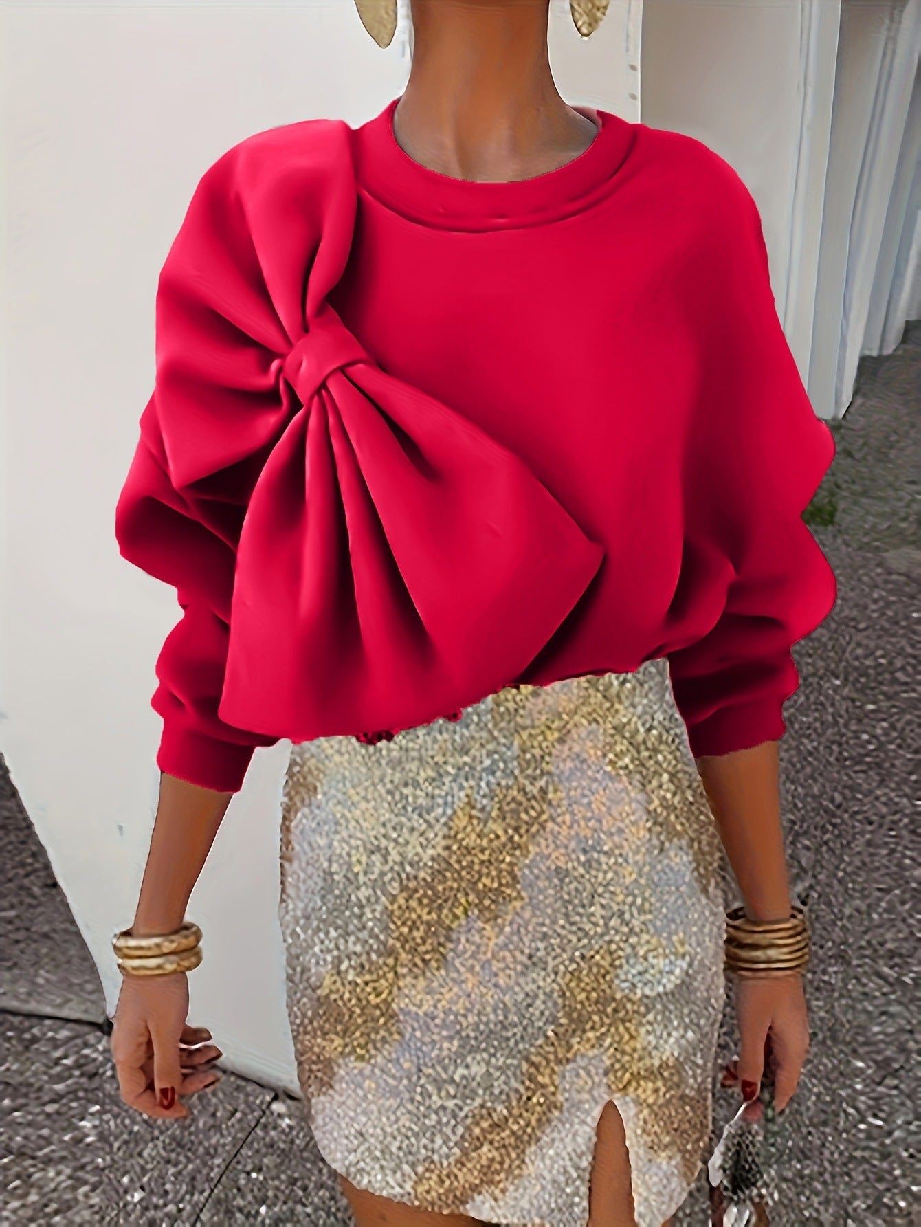 Bow Detail Relaxed Fit Crewneck Sweatshirt