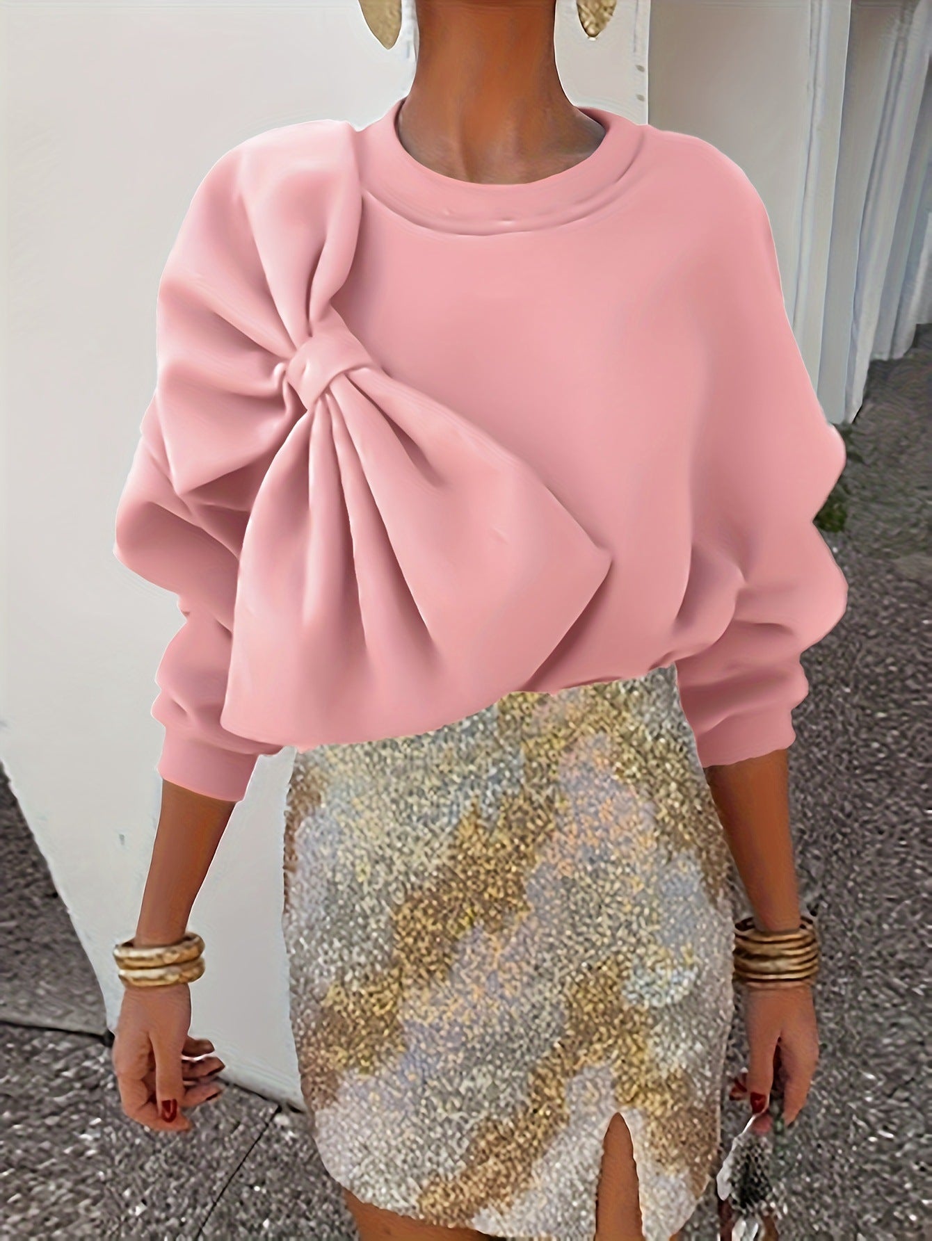 Bow Detail Relaxed Fit Crewneck Sweatshirt