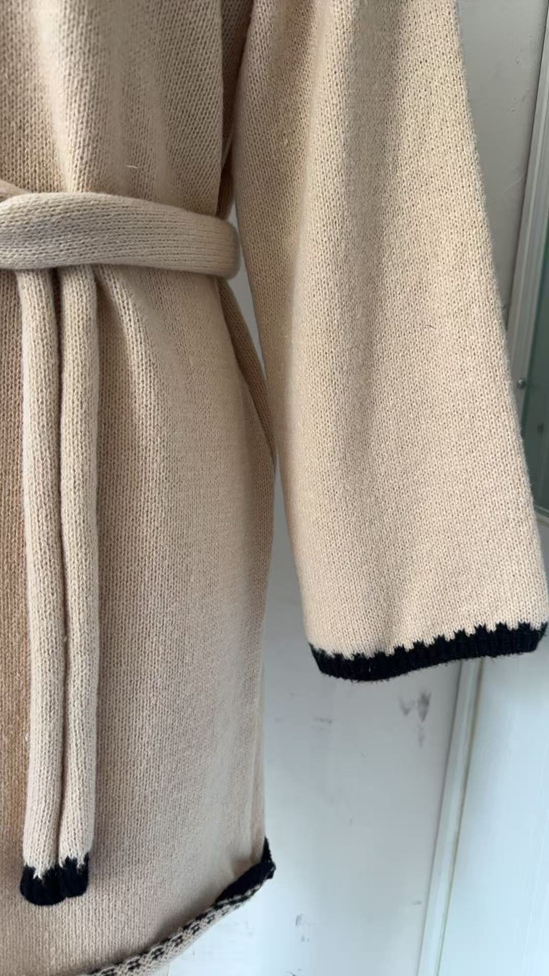 Relaxed V-Neck Knit Dress with Tie Waist